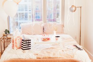 Birthday Weekend in Washington DC Cute Balloons around Bed Idea